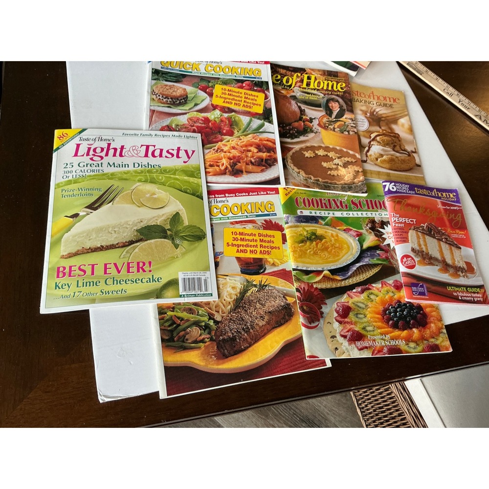 Taste of Home Vintage Y2K Cookbook Magazine Lot Baking Holiday Recipes Set of 7